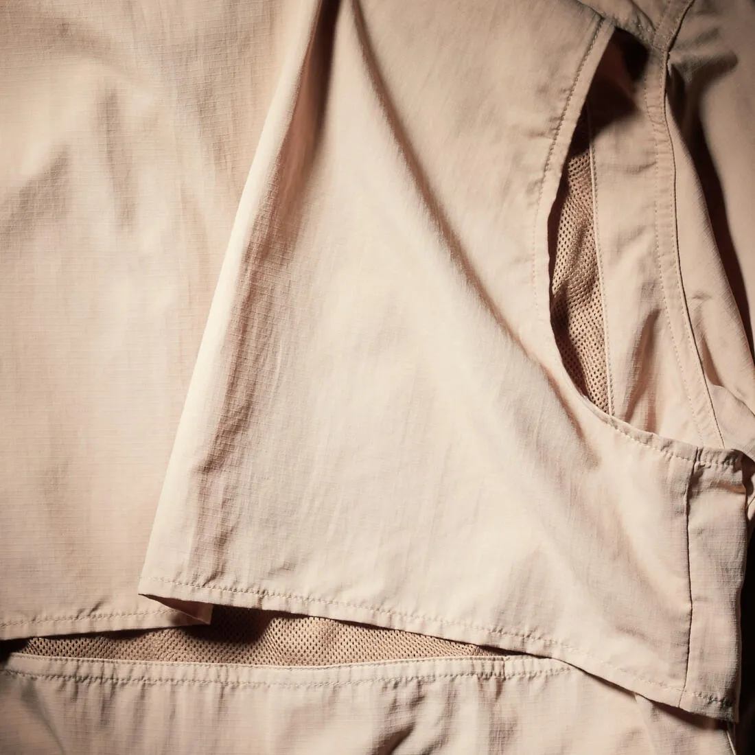 Camisa de Montaña y Trekking Hombre Forclaz Desert 500 Anti-UV Beige